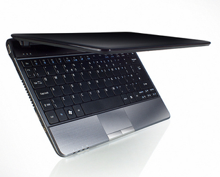 Illustration for article titled Acer's 11.6-Inch Aspire Timeline AS1810TZ Shows Signs of A Netbook Identity Crisis